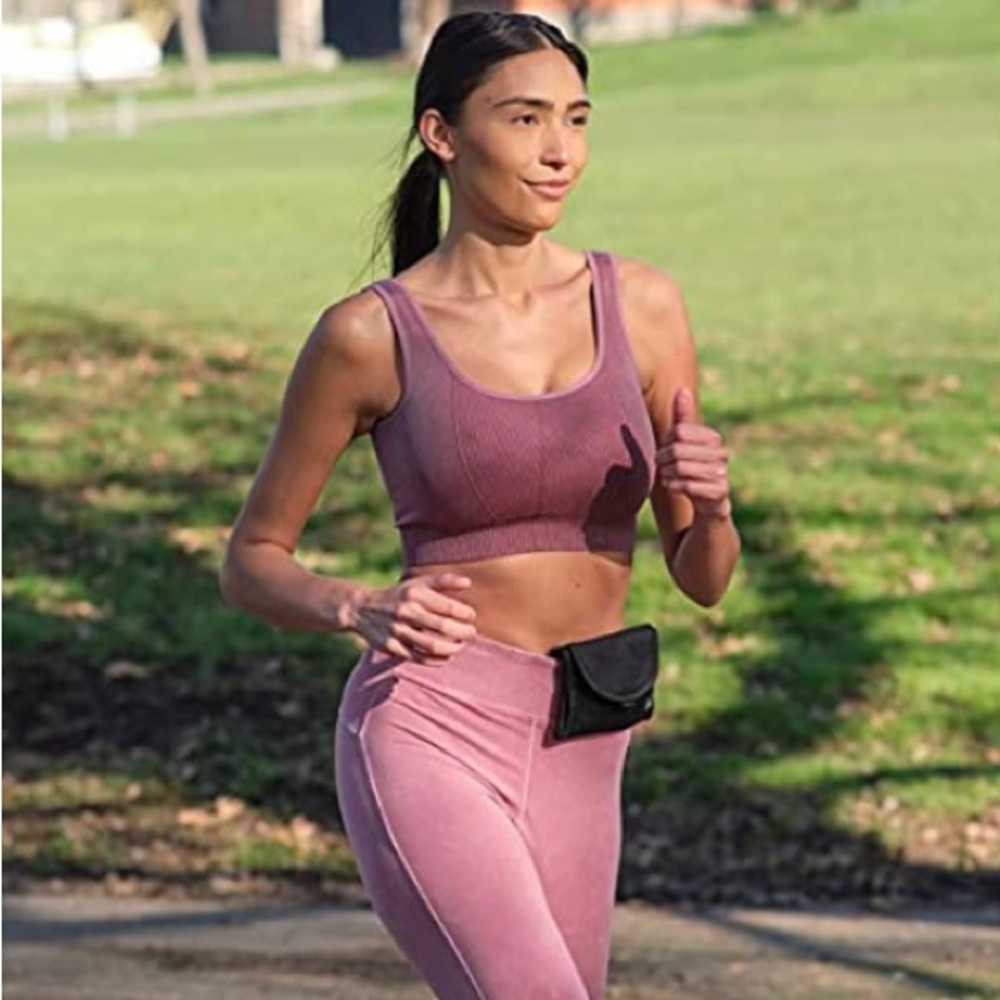 Running Buddy Magnetic Buddy Pouch – Beltless “No Bounce” Pouch / Waist Pack